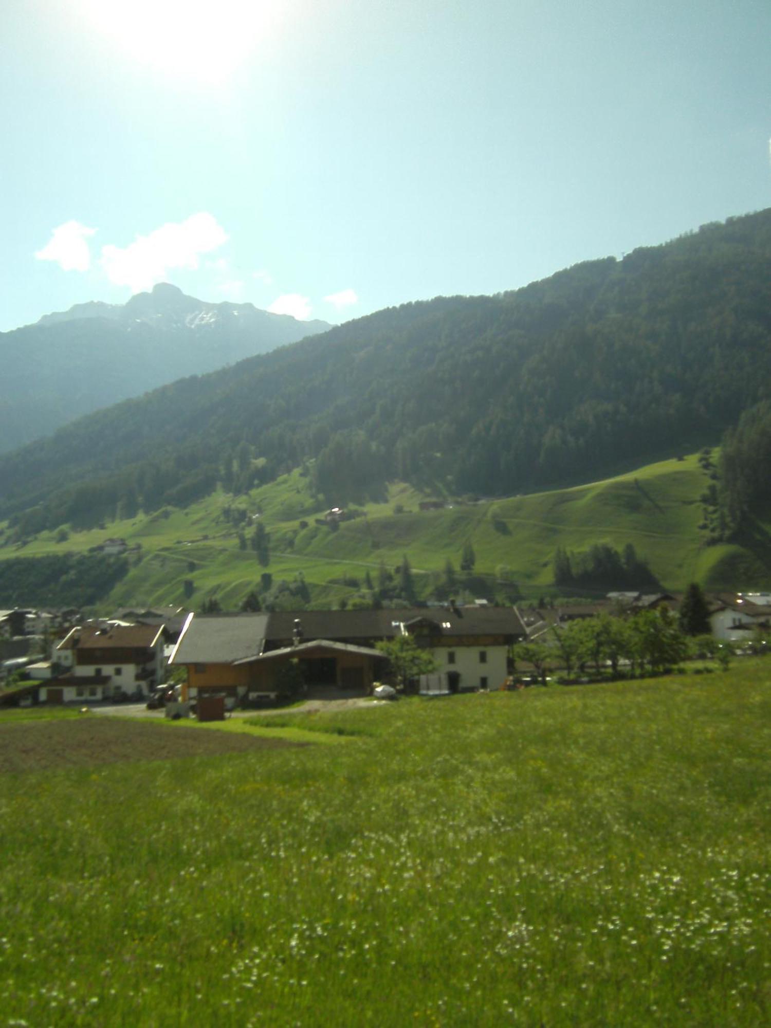 Ferienwohnung Mondial Neustift im Stubaital Esterno foto