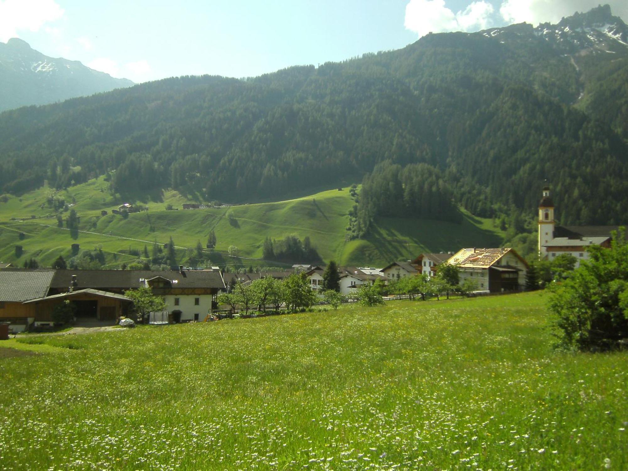 Ferienwohnung Mondial Neustift im Stubaital Esterno foto