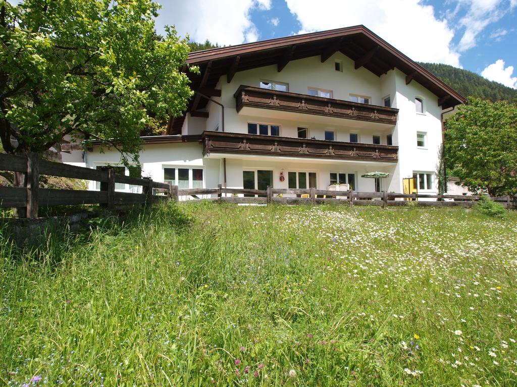 Ferienwohnung Mondial Neustift im Stubaital Esterno foto