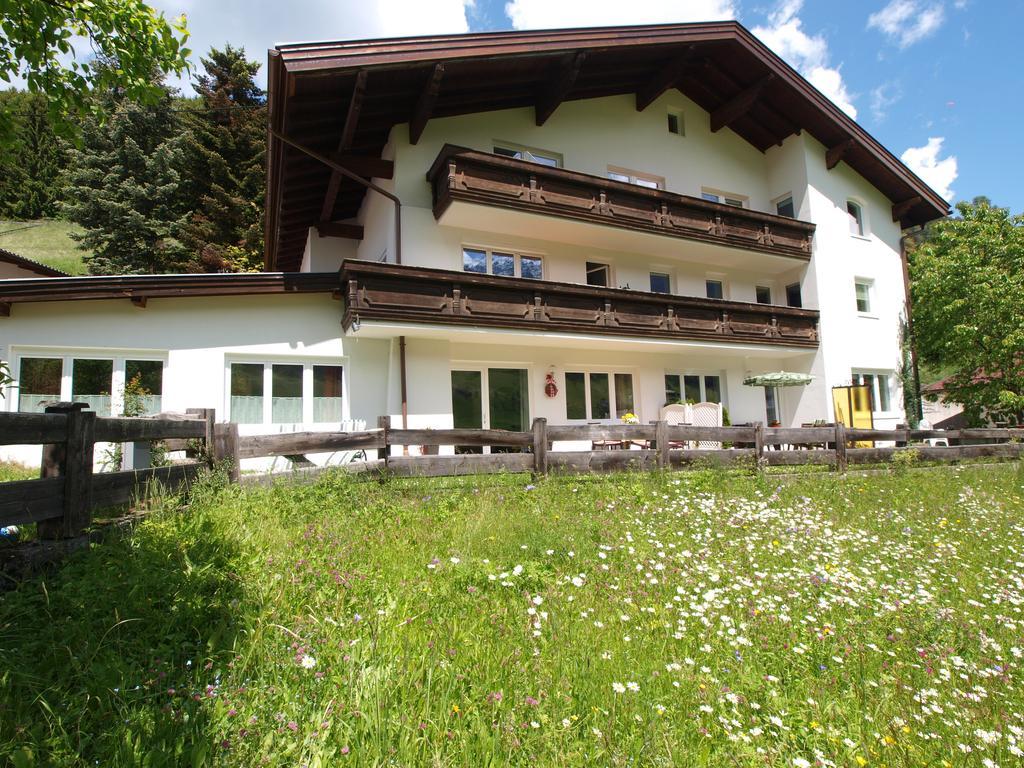 Ferienwohnung Mondial Neustift im Stubaital Esterno foto