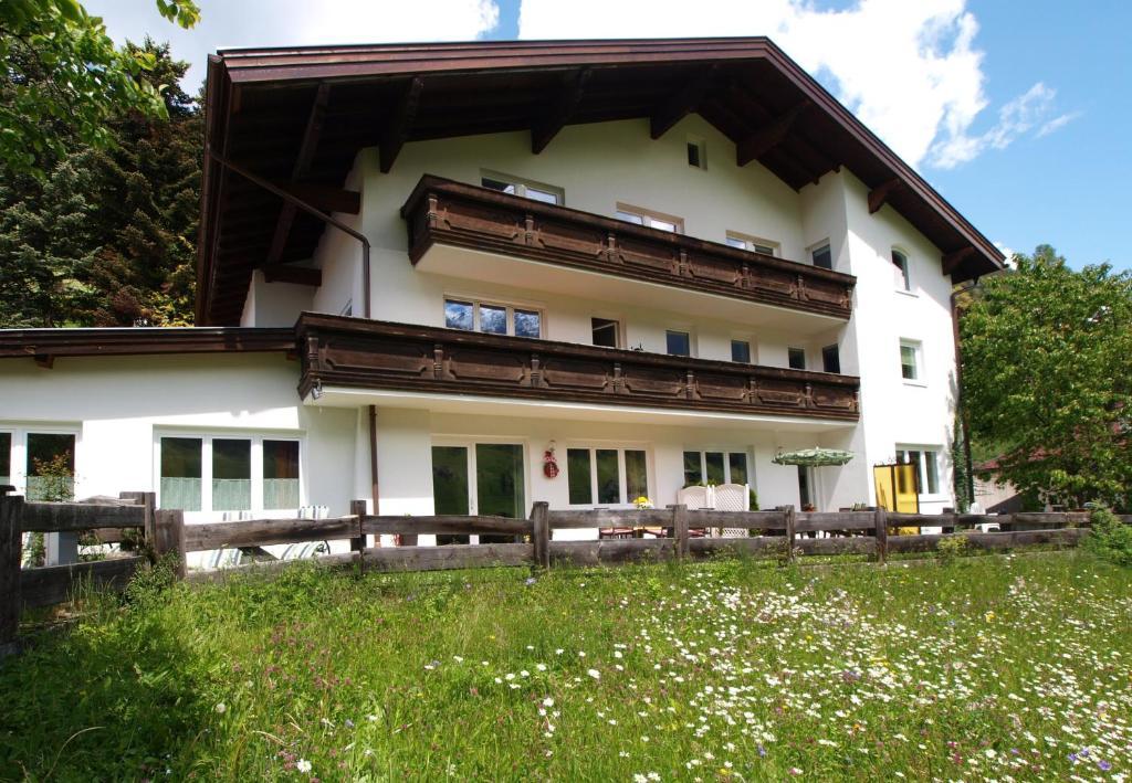 Ferienwohnung Mondial Neustift im Stubaital Esterno foto