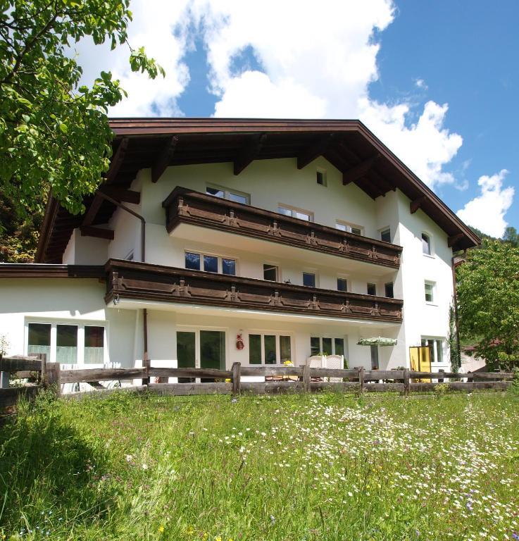 Ferienwohnung Mondial Neustift im Stubaital Esterno foto